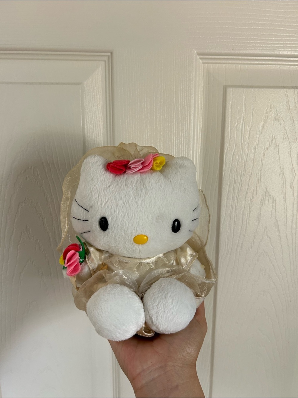VINTAGE Y2K HELLO KITTY PLUSH